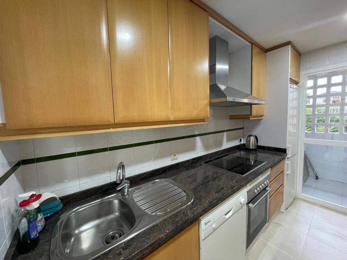 сozy 2 Bedroom In Area Of *