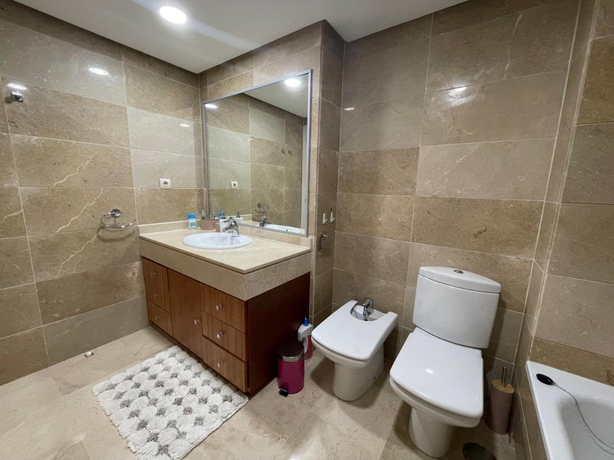 сozy 2 Bedroom In Area Of *